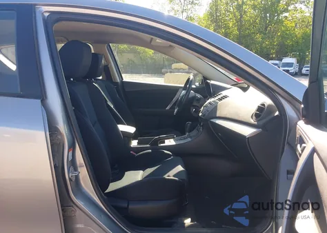 2011 Mazda Mazda3 S Sport from USA, damaged, VIN JM1BL1K60B1374029